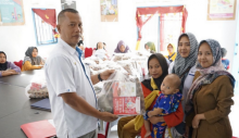 PTPN IV Regional 4 Salurkan Bantuan Makanan Bergizi untuk 106 Anak Stunting di Jambi