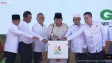 Lewat Inisiator Ustad Adi Hidayat, Presiden Prabowo Luncurkan Gerakan Indonesai Menanam.