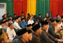 Wabup Siak Husni Merza Sambut Haru Menteri Kehutanan Raja Juli Antoni dengan Prosesi Adat Melayu Riau