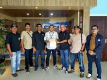 Plt Pengurus PWI Kab Bengkalis Serahkan Dokumen Resmi ke ULP PT PLN 