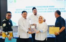 Saat di Kantor Kementrian Perikanan RI, Bupati Kasmarni Sampaikan 3 Usulan