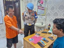 Duduk Santai di Teras, Bandar Shabu Asal Jatim Dibekuk di Siak, 11 Paket Shabu Disimpan di Kotak Kacamata, Polres Siak Terus Buru Pemasok Utama