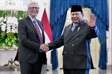 Indonesia Rekrut 2.095 Partisan Uji Klinik Fase 3 Vaksin TBC Buatan Bill Gates. 
