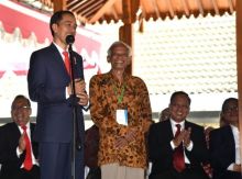 Rektor UGM-Dosen Pembimbing Skripsi Jokowi Digugat ke Pengadilan. (X/Foto)