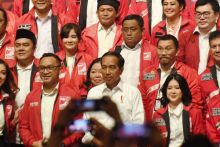 Presiden ke-7 RI Joko Widodo alias Jokowi dan Politisi PSI. Sumber: kompas.com