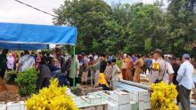 Hadir di Pemakaman Warga, Bhabinkamtibmas Polsek Tualang Tunjukkan Wujud Nyata Kepedulian Polri