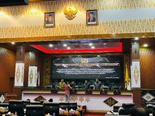 DPRD Kota Pekanbaru Gelar Rapat Paripurna, Fraksi PDIP Soroti Pendapatan dan Manajemen Kas APBD 2024 (sumber dari:riau24.com)