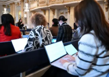 Beberapa universitas di Prancis melarang penggunaan laptop selama kuliah /AFP