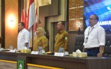 Bupati Kasmarni Sambut Kedatangan Mahasiswa Kukerta UNRI