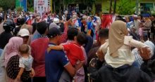 Ribuan Warga Bengkalis Turun ke Jalan Untuk Melihat Pawai Ta'aruf MTQ ke 43