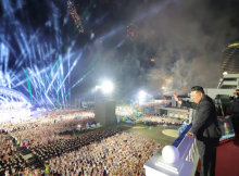 Korea Utara membuka resor pantai untuk meningkatkan perekonomian, tetapi tidak ada turis asing yang terlihat /Reuters