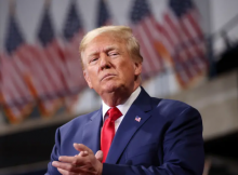 Donald Trump mengenakan tarif 30% untuk barang-barang dari Uni Eropa dan Meksiko /Reuters