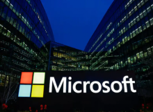 Pemandangan menunjukkan logo Microsoft di kantor Microsoft di Issy-les-Moulineaux dekat Paris, Prancis, 25 Maret 2024 /Reuters