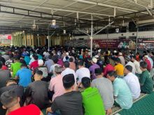 525 Warga Binaan Lapas IIA Bengkalis Shalat Jumat Berjamaah