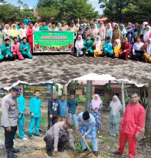 Hijaukan Sekolah, Polsek Tualang Tanam Bibit Pohon di SMKN 1 Perawang Barat Lewat Program Green Policing