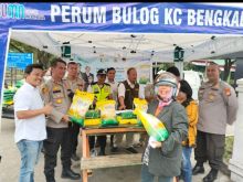 Polsek Tualang dan Bulog Gelar Pangan Murah, 3 Ton Beras dan 230 Kg Gula Ludes Diserbu Warga