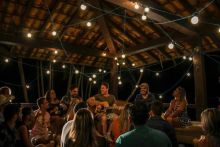 Live music. Sumber: kompas.com