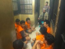 Hari Pertama Menjabat, Kapolsek Kandis Kompol Herman Pelani Sentuh Hati Tahanan Lewat Program Binrohtal