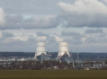 Pemandangan Pembangkit Listrik Tenaga Nuklir Kursk (KNPP) selama konflik Rusia-Ukraina, terlihat dari kota Kurchatov di wilayah Kursk, Rusia, 19 Maret 2025 /Reuters