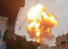 Sebuah ledakan di ibu kota Yaman, Sanaa, pada hari Minggu menyusul serangan udara Israel /Tangkapan layar dari video di X