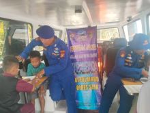 Polres Siak Gelar Program “JALUR” Kapal Baca di Perairan Teluk Batil