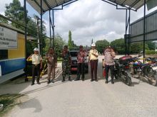 Patroli Kamtibmas TNI–Polri, Pemcam, Satpol PP, Ormas, dan Tokoh Masyarakat Sabak Auh Ciptakan Rasa Aman