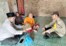 Aksi Humanis Polsek Tualang, Warga Kurang Mampu Terima Bantuan Sembako