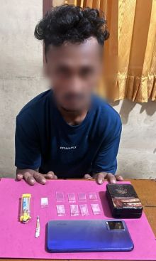 Polsek Bungaraya Tangkap Pengedar Shabu di Pusako, Sembunyikan Barang Bukti dalam Kaleng Rokok
