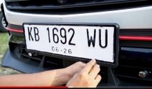 Plat nomor. Sumber: Daihatsu