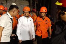 Menag Nasaruddin Umar di Ponpes Al Khoziny Sidoarjo. (X/Foto)