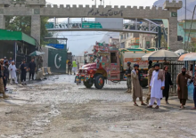 Penyeberangan perbatasan Torkham/ X