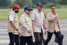 Prabowo Perintahkan Mendagri Pecat Bupati Aceh Selatan yang Umroh saat Bencana Banjir Besar. (Dok. Kementerian Pertahanan)