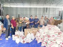 Paguyuban Riau Kompleks Salurkan Bantuan Karyawan RAPP & APR untuk Korban Terdampak Bencana Alam di Tiga Provinsi