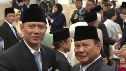 Menteri Koordinator Bidang Infrastruktur dan Pembangunan Kewilayahan Agus Harimurti Yudhoyono (AHY) dan Presiden Prabowo Subianto. Sumber: detik.com