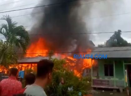 Api Lilin Dewa Ludeskan Rumah di Rupat Utara Bengkalis
